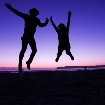 Silhouette, Jumping, Couple, Sunset, Purple sky, Beach, 5K