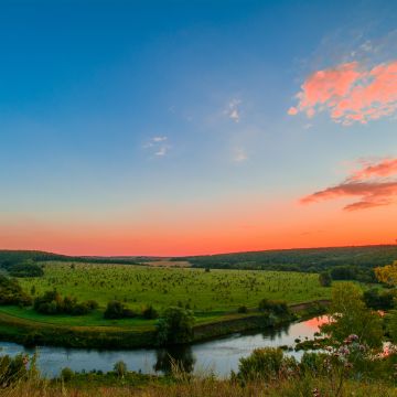 Upa River, Tula Region, Russia, Sunset Orange, Clear sky, Green Meadow, Water flow, Landscape, 5K