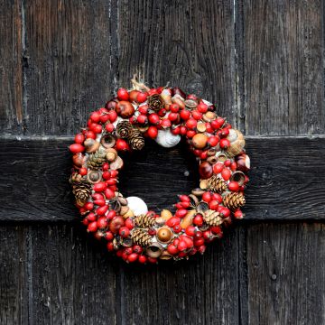 Christmas decoration, Garland, Fruits, Wooden background, Happy holidays, Pine cones, 5K, Aesthetic Christmas, Navidad, Noel