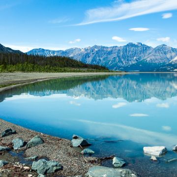 Blue lake, Mountain range, Snow covered, Landscape, Green Trees, Clear sky, Clouds, Reflection, Mirror Lake, Scenery, 5K