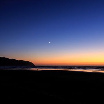 Sunset, Silhouette, Beach, Clear sky, Seascape, Ocean, Horizon, Landscape, Moon, 5K