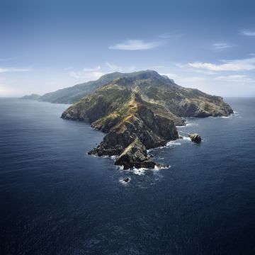 macOS Catalina, Morning, Mountains, Island, Foggy, Stock, 5K