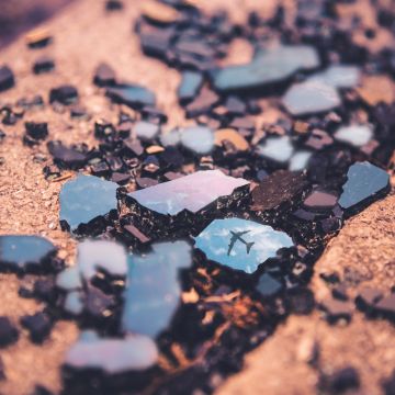 Flight, Broken rocks, Reflection, Macro, Crystals