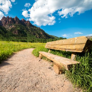 Park bench, Maroon Bells, Colorado, USA, Blue Sky, Clouds, Mountains, Pathway, Green Grass, Scenery, 5K