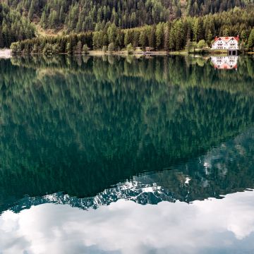 Scenic, Mountain lake, Reflection, House, Green Trees, Body of Water, Landscape, Scenery, 5K
