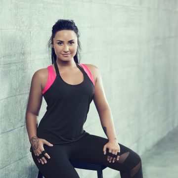 Demi Lovato, 8K, 5K