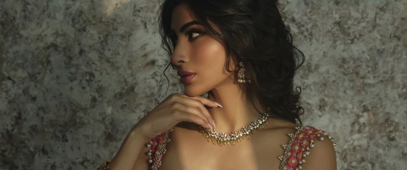 Mouni Roy, Traditional, Indian celebrities