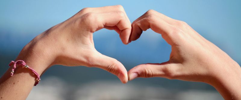 Hands together, Heart shape, Love heart, Bokeh Background, 5K