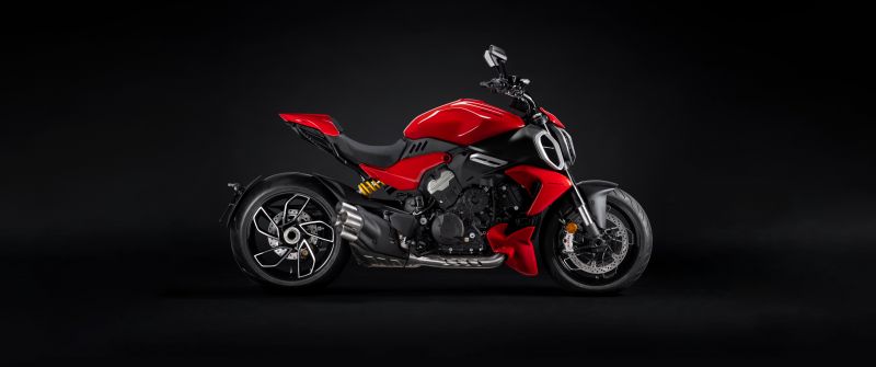 Ducati Diavel V4, Dark background, Red bikes