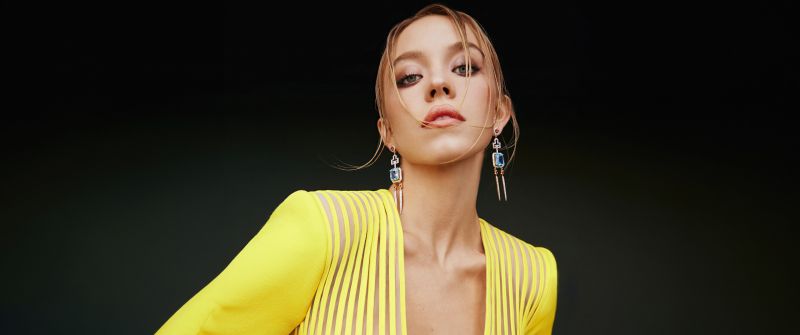 Sydney Sweeney, Yellow Dress, Dark background, Photoshoot