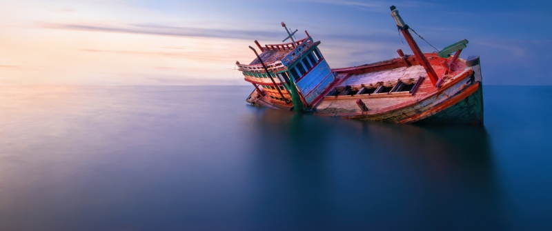 Abandoned, Fishing boat, Shipwreck, Sunset, Isolated, Horizon, Twilight, Lost, 5K, Blue Sky