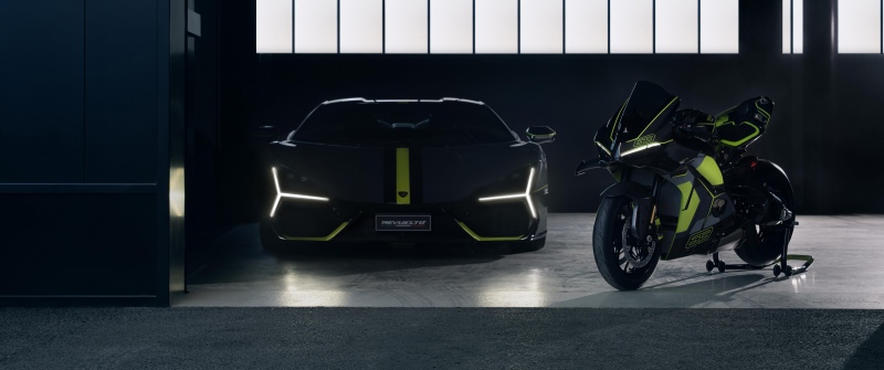 Lamborghini Revuelto, Ducati Panigale V4, 5K, 8K, 2025