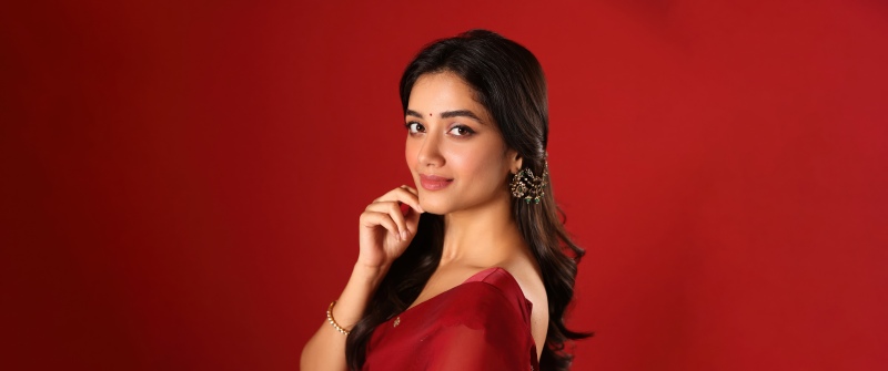 Bhagyashri Borse, Saree, Red background, Indian actress, 5K