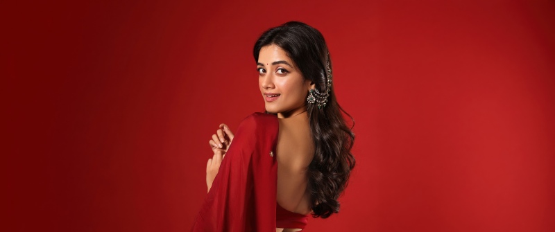 Bhagyashri Borse, Red aesthetic, Saree, Red background, Indian actress, 5K