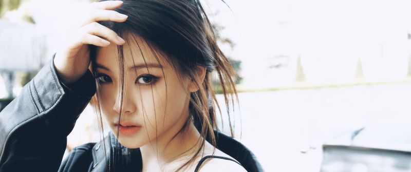 Yihyun (Baby DONT Cry), F Girl, 5K, Asian Girl, Leather jacket, Portrait, Fashion