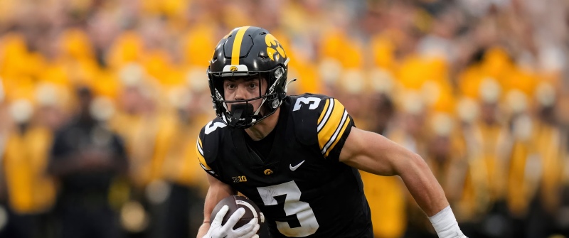 Cooper DeJean, College football, American football player, 5K, Iowa Hawkeyes