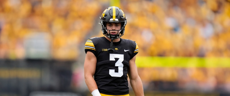 Cooper DeJean, Jersey 3, American football player, 5K, Iowa Hawkeyes