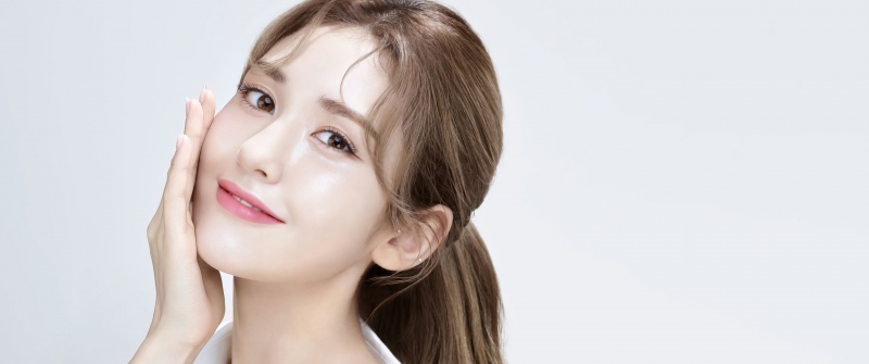 Jeon Somi, Smiling, Portrait, K-pop idol, Asian Girl, White aesthetic