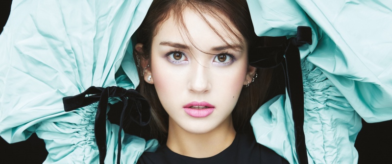 Jeon Somi, Portrait, Dark background