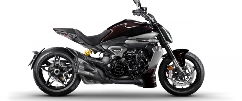 Ducati XDiavel V4, 2025, 5K, White background, Sports bikes