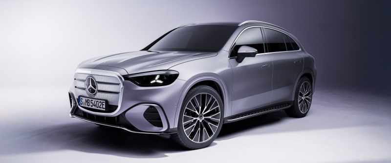 Mercedes-Benz GLC 400, AMG line, 2025, 5K, Electric SUV