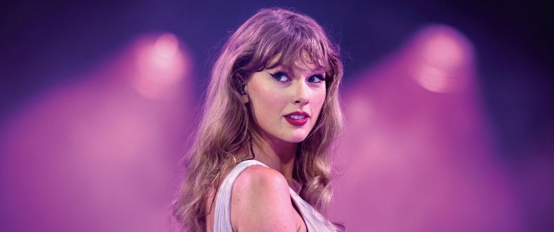 Taylor Swift, Eras Tour, Live concert, Pink aesthetic, 5K