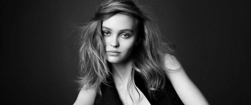 Lily Rose Depp, Black and White, Dark background, Monochrome, 5K