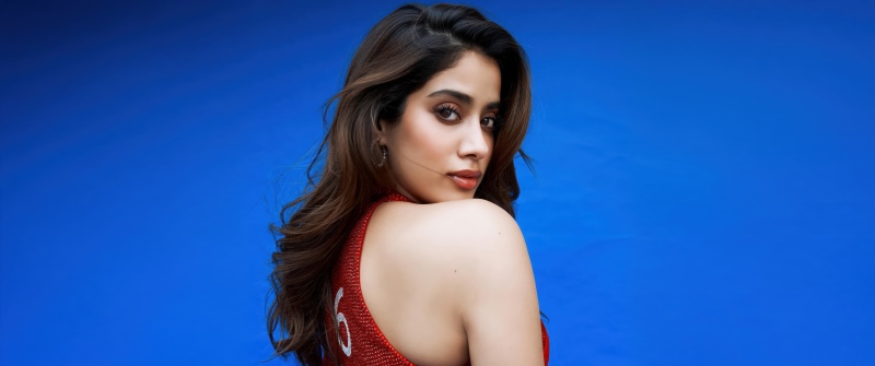 Janhvi Kapoor closeup, Red saree, 5K