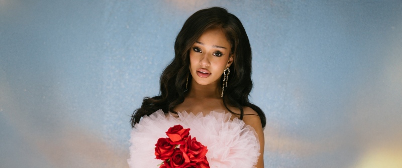 Manon, Red Roses, Pink dress, Portrait, 5K