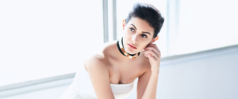 Amyra Dastur, 5K, Indian actress, White aesthetic