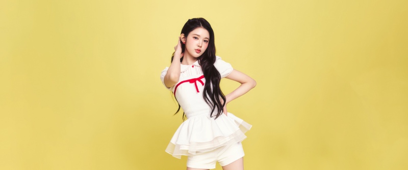 Ana, Hearts2Hearts RUDE, Yellow background 5K