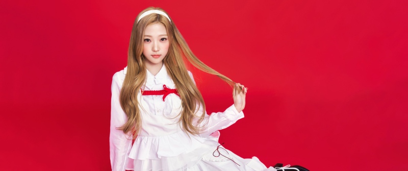 Stella, Hearts2Hearts RUDE, Red background, 5K