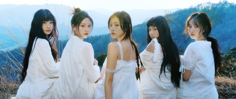 Runaway (RESCENE), 5K, South Korean Singer, Girl group