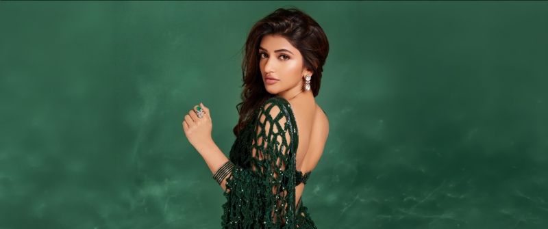 Sreeleela, Indian actress, Saree, Green background, 5K