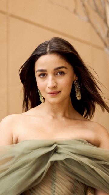 Alia Bhatt, 2024, Indian actress, Portrait