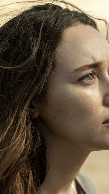 Alycia Debnam-Carey as Alicia Clark, 5K, Fear the Walking Dead