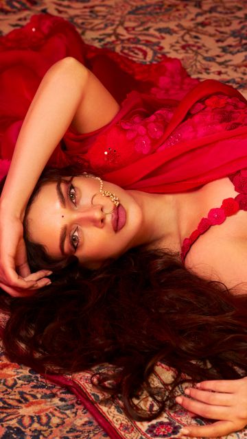 Aditi Rao Hydari, Heeramandi, Red aesthetic, Indian actress, 5K, Traditional