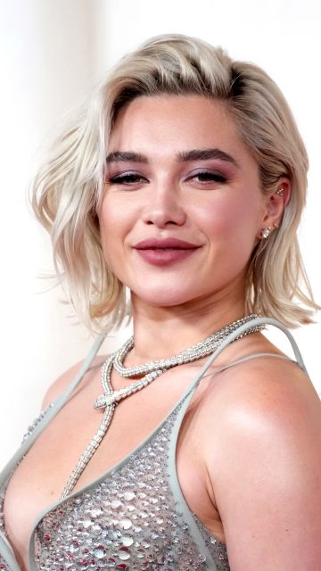 Florence Pugh, Oscars 2024, Smiling, White background, 5K, English actress