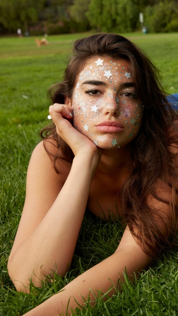 Dua Lipa, Outdoor, Albanian singer, 5K, Green Grass