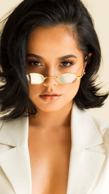 Becky G 4K wallpaper