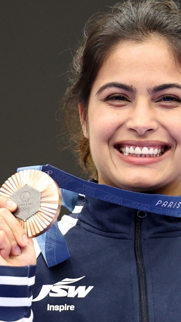 Manu Bhaker, Gold medal, Indian sport shooter