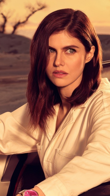 Alexandra Daddario, Retro style, Vintage car, Classic cars, Golden hour, Desert, Fashion