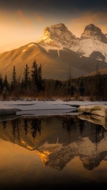 Three Sisters Mountains, Oregon, Snow covered, Wilderness, Golden hour, Sunset, Serene, Winter Mountains, Mountain Peaks, Dramatic, 5K