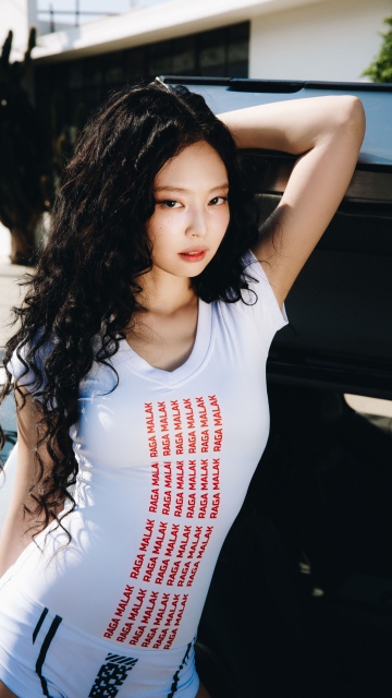 Jennie - Mantra, Solo song, South Korean rapper, K-pop idol