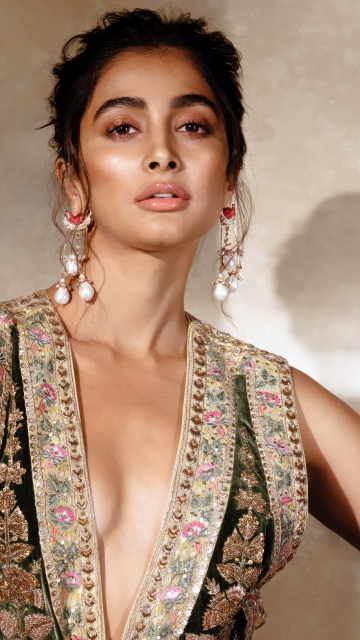 Pooja Hegde, Fashion, 5K, Ethnic wear, Indian actress
