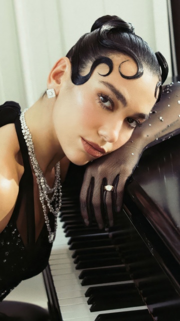 Dua Lipa, Met Gala, 2025, Albanian singer