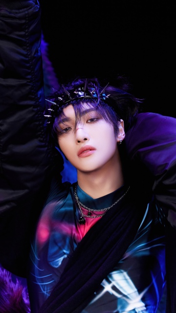 Seonghwa, Neon, ATEEZ, K-pop idol, Purple aesthetic, Edgy