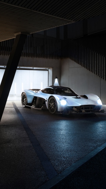 Aston Martin Valkyrie, Hybrid sports car