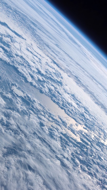 OS X Mountain Lion, Planet Earth