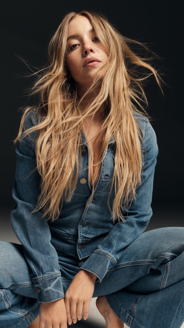Sydney Sweeney, American Eagle jeans